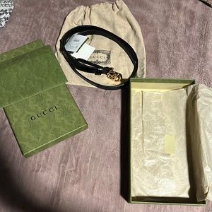I am selling my brand new Gucci belt. In great condition. Black